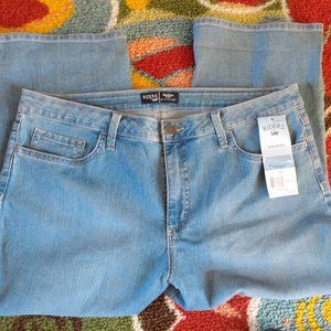 Brand New Lee Riders Capri Womens Jeans